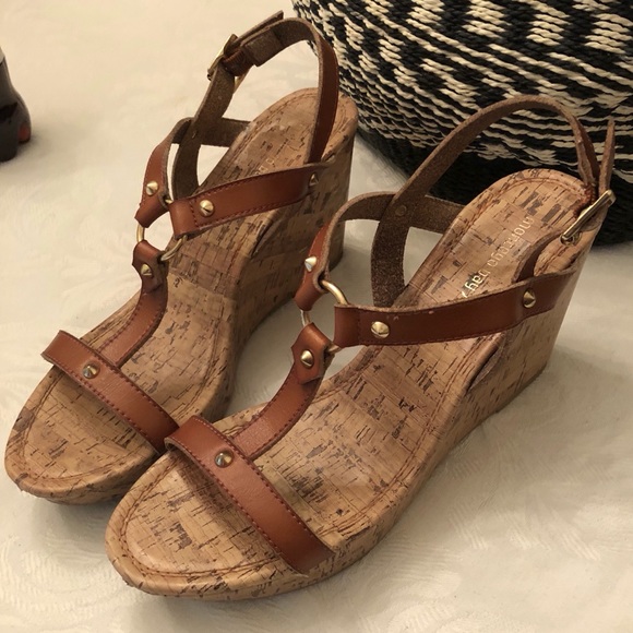 Cute brown sandal wedge - Picture 4 of 8
